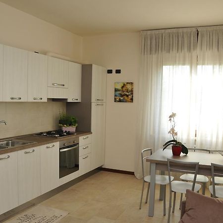 Appartamento Lago Peschiera del Garda Rum bild