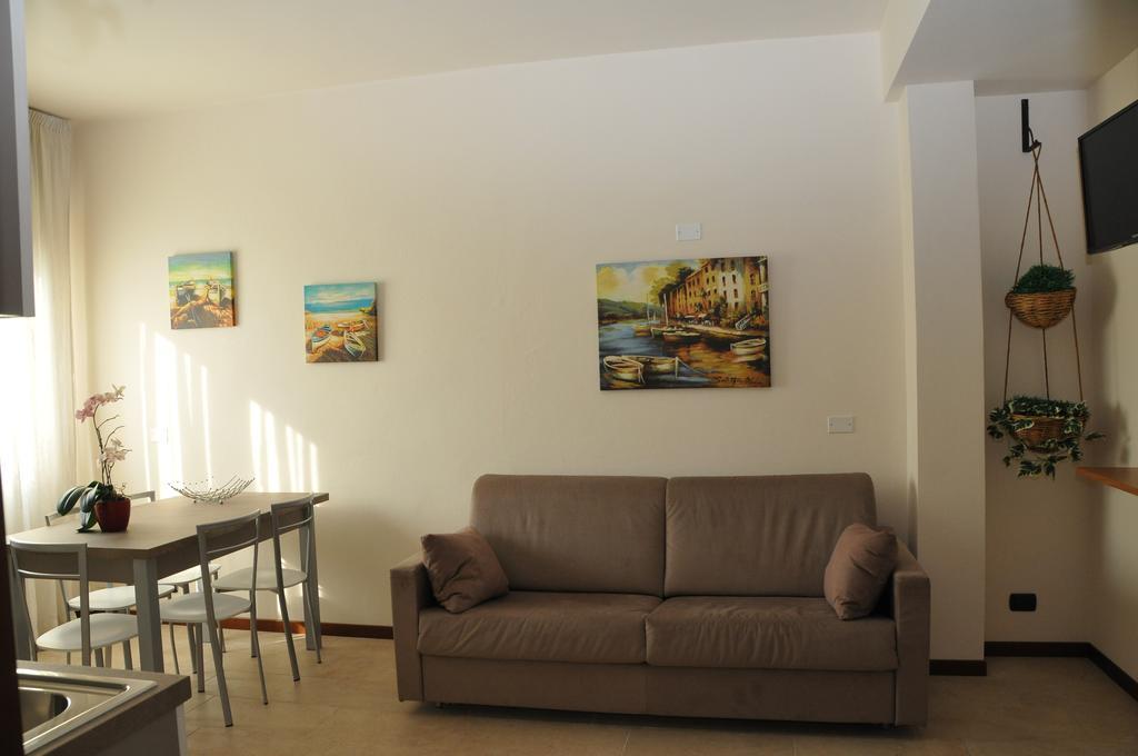 Appartamento Lago Peschiera del Garda Rum bild
